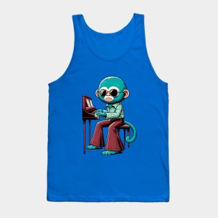 Groovy 70s Piano-Playing Monkey - Colorful Cartoon Vector Art Tank Top